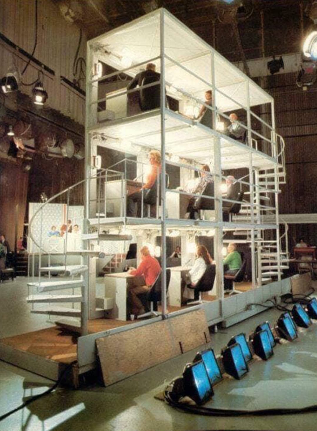 hollywood squares set design